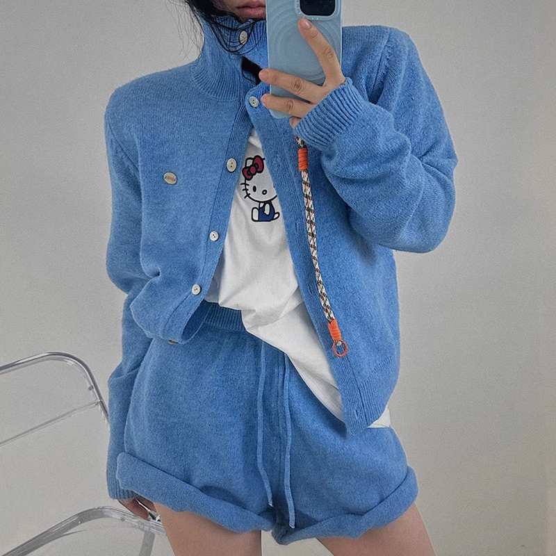 Winter Clothing Online - เสื้อแจ็คเก็ตสเวตเตอร์แขนยาวป้ายตัวอักษรย้อนยุคเก๋ไก๋ของเกาหลี + กางเกงขาสั้นถักอเนกประสงค์ชุดสองชิ้น