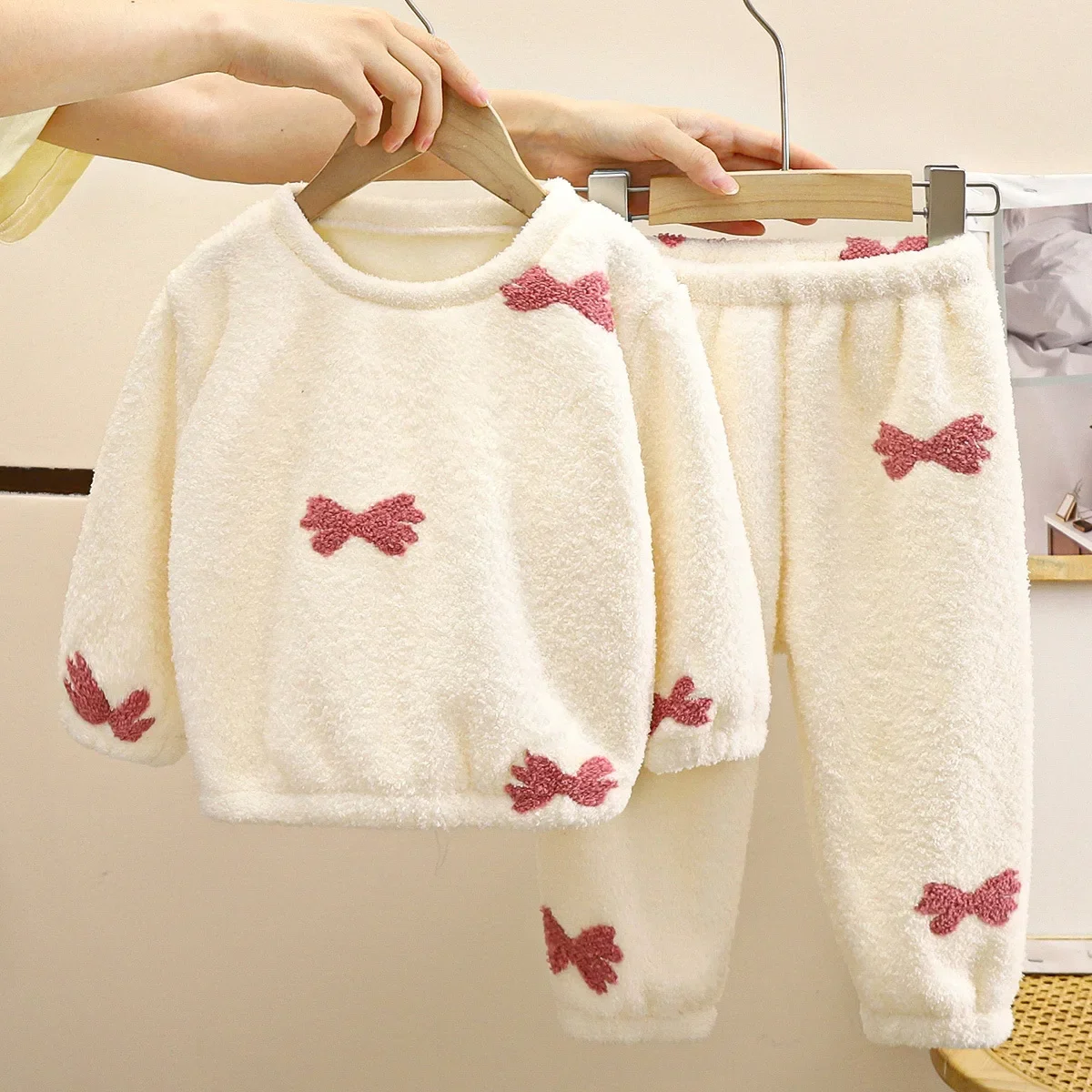 Winter Clothing For Baby Girl - ชุดนอนเด็กแบบใหม่เด็กหญิงเด็กชายมีโบว์น่ารักชุดนอนผ้าขนสัตว์ให้ความอบอุ่นสำหรับเด็กใส่อยู่บ้านสำหรับฤดูใบไม้ร่วงฤดูหนาว
