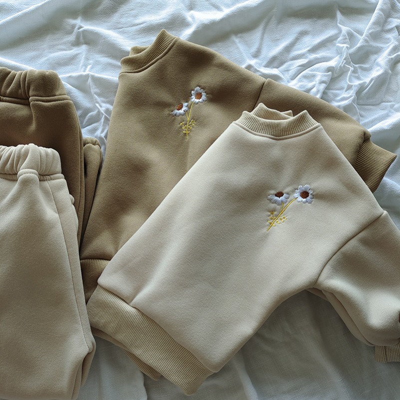 ชุดเสื้อผ้าเด็กเล็กสำหรับฤดูใบ - Winter Clothing Activities For Toddlers บทวิจารณ์และราคา