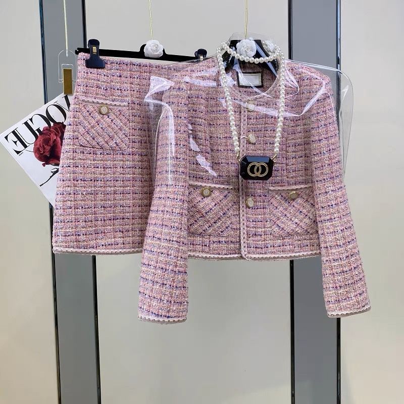 ชุดสูทแจ็คเก็ตและกระโปรงสองชิ้ - Jack Winter Clothing บทวิจารณ์และราคา